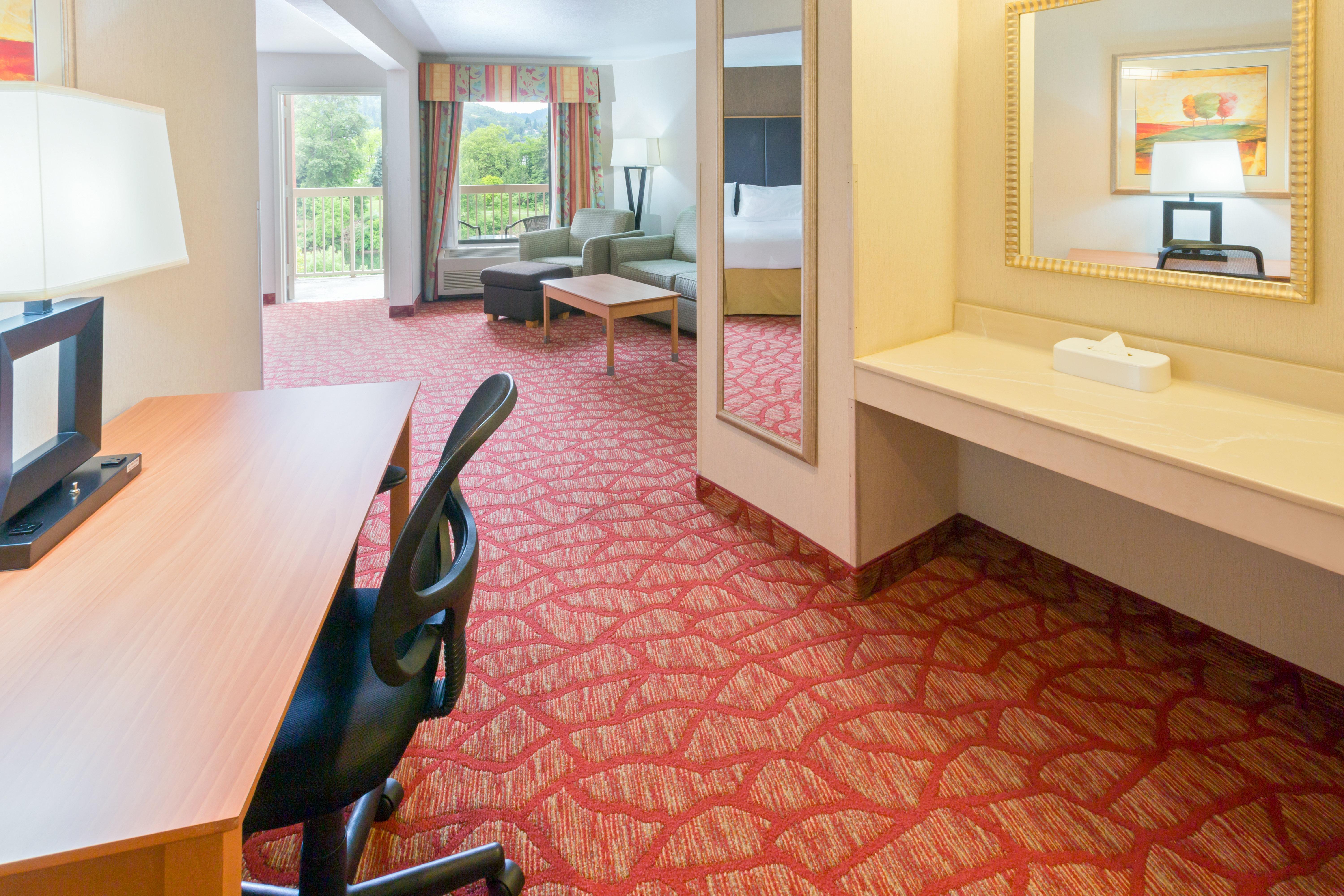 Holiday Inn Express Roseburg By Ihg Eksteriør billede