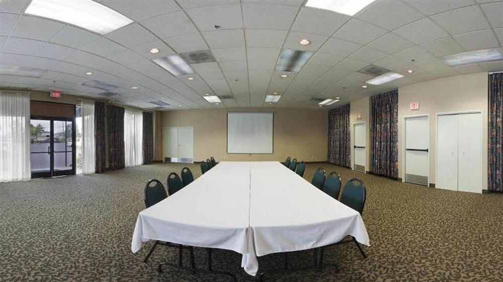 Holiday Inn Express Roseburg By Ihg Eksteriør billede